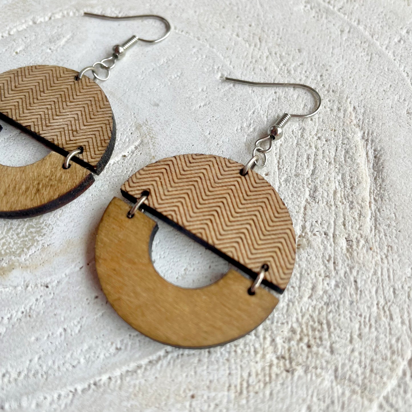 Deià | Boucles d’oreilles en bois gravées