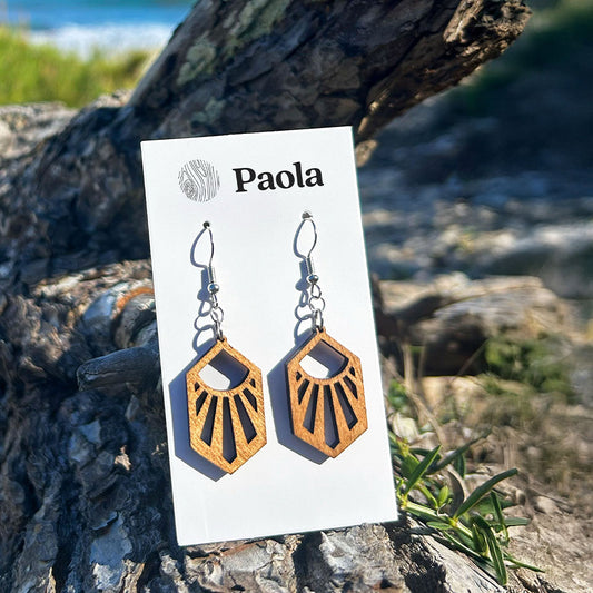 Paire de boucles d’oreilles en bois fait-main Cala Major, création artisanale Paola Mallorca