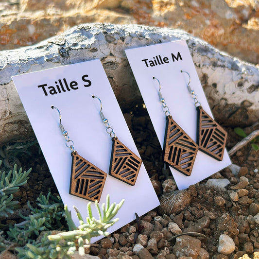 Taille des boucles d’oreilles en bois fait-main Cala Falco, création artisanale Paola Mallorca