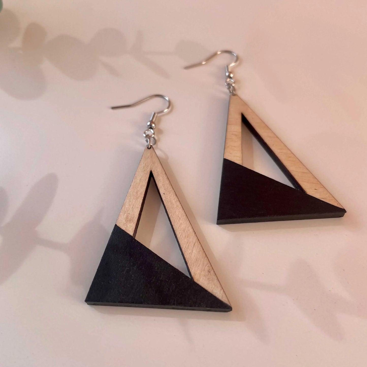 ► Harmonie Géométrique : Boucles d'Oreilles Triangle Bicolore