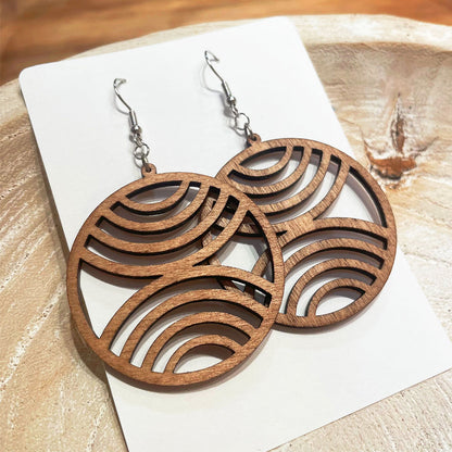 Paire de boucles d’oreilles en bois fait-main Cala Egos, création artisanale Paola Mallorca