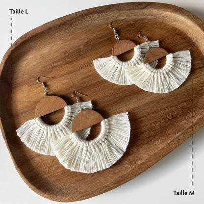 Tailles des boucles d’oreilles bois et macramé Cala Ferrera, artisanat Paola Mallorca